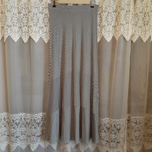 Chico's Black & White Striped Maxi Skirt Chicos Size 0 Fits Like Size 4